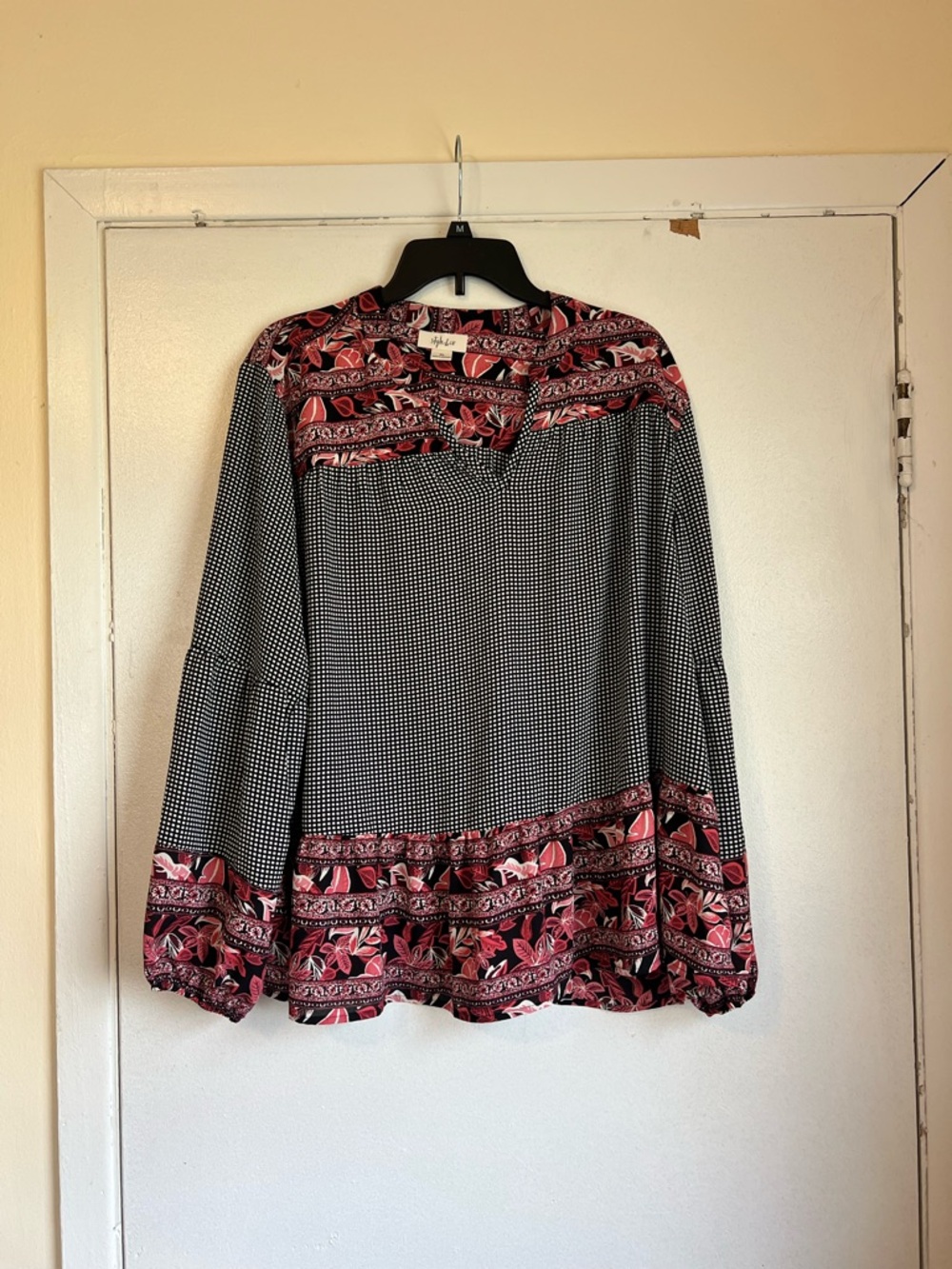 Style & Co Floral Mix Print
Flowy Tunic Blouse Split Neck
Balloon Sleeve Sz XL